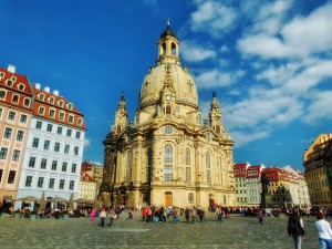 frauenkirche-352537_640