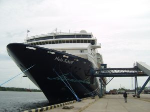 cruise-ship-272344_1280